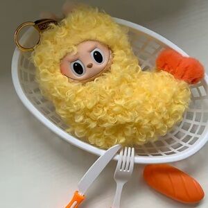 Total 75 surprise mixed outfits for Labubu doll!